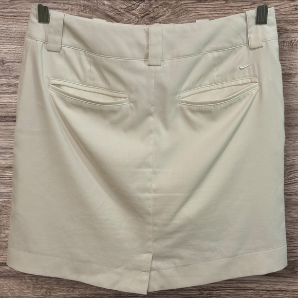 NIKE Golf Tour Performance Skort Dri-Fit Size 2 - Picture 2 of 10